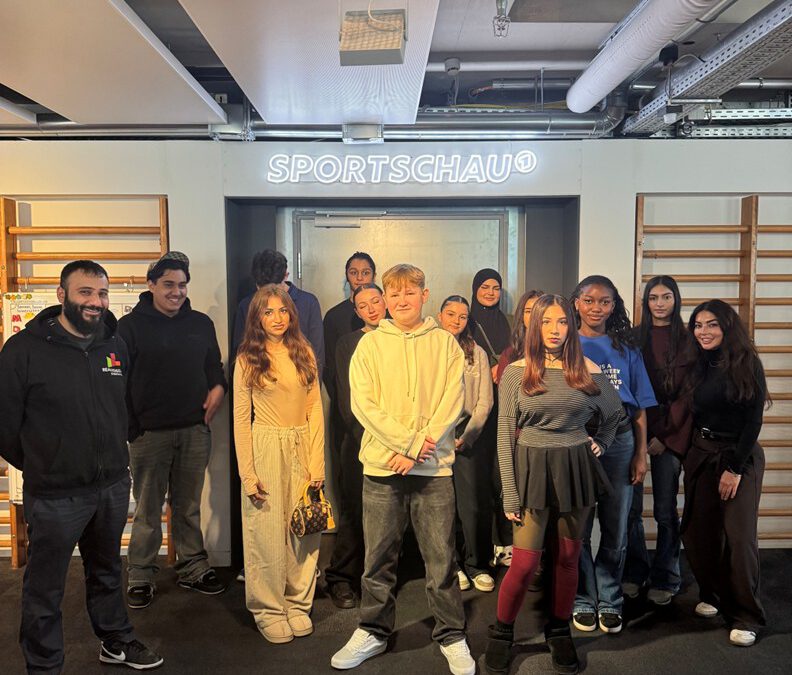 ARD Jugendmedientag 2025 – Unser SoWi-Kurs zu Besuch beim WDR in Köln